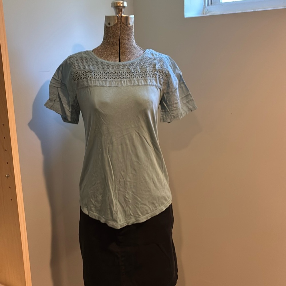 💜 4/$20 TOPS - Loft textured shoulder top